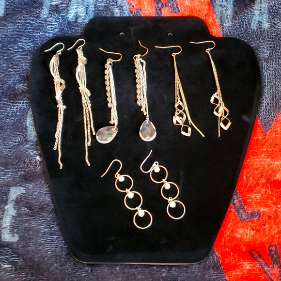 Costume Dangle Earrings - Picture 1 of 5